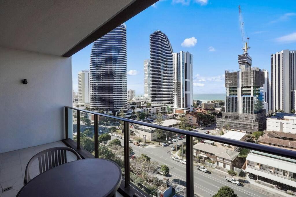 Broadbeach Level 10 With Views Apartment Gold Coast