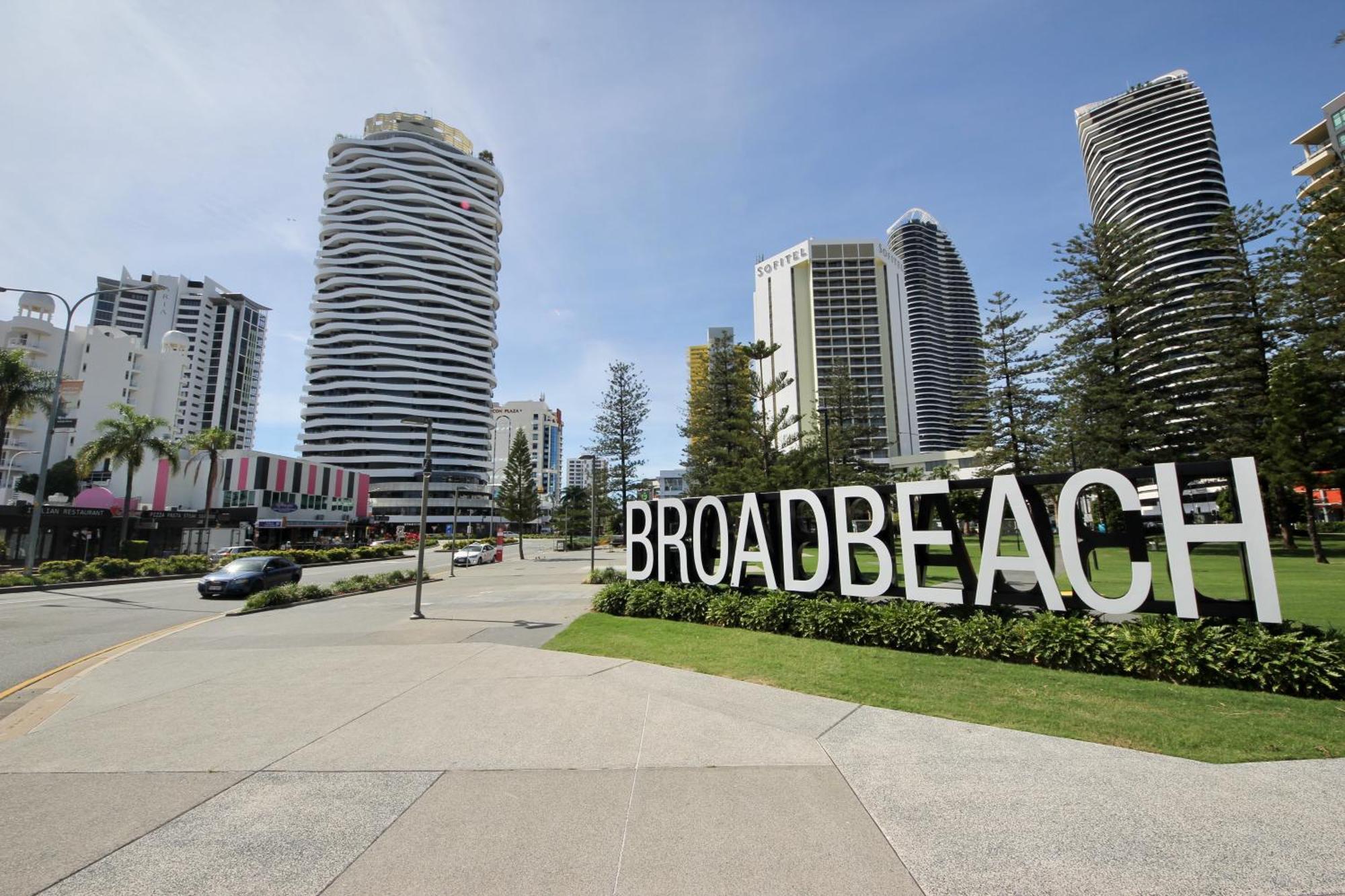 Broadbeach Level 10 With Views Gold Coast